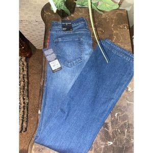 True religion mid rise boot cut women’s size 26